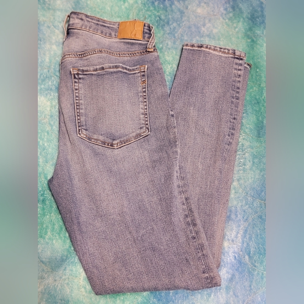 High Rise Blue Jeans - Picture 3 of 3